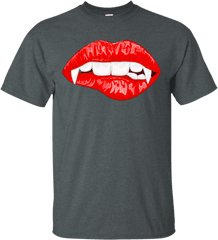 Download Red Female Lips With Vampire Fangs Halloween Horror - Camiseta Mickey Mouse Gucci Png